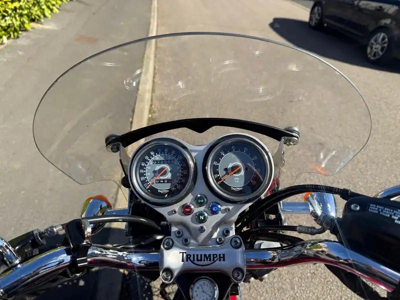 2001 Triumph BONNEVILLE T100
