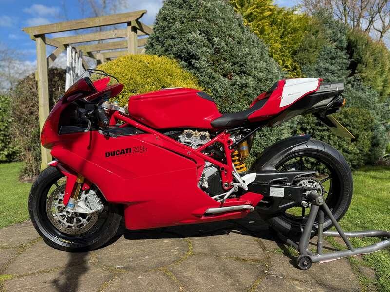 2005 Ducati 749R