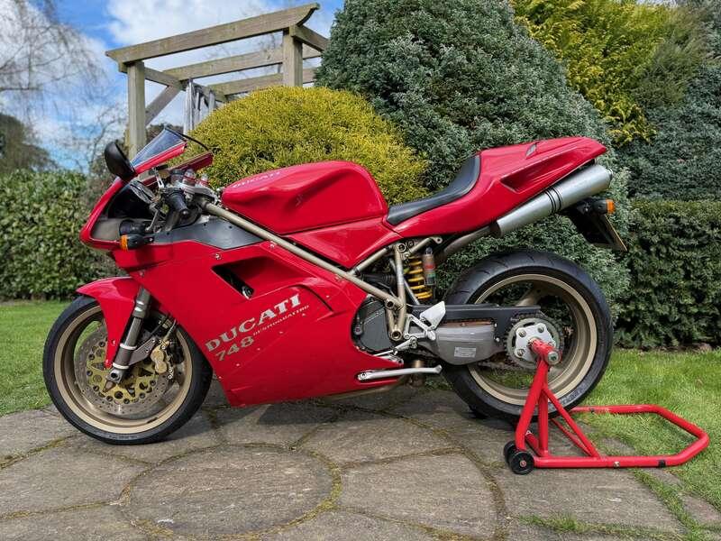 1997 Ducati 748 BIPOSTO