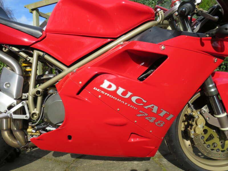 1997 Ducati 748 BIPOSTO