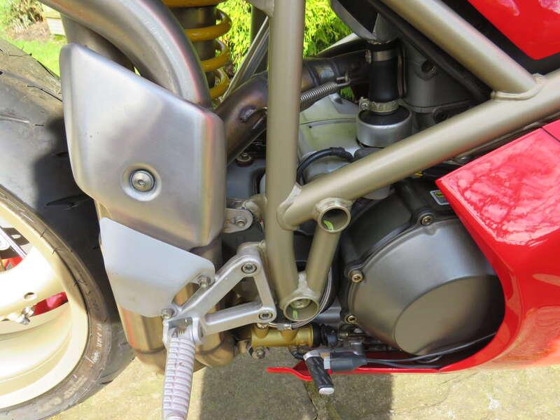 1997 Ducati 748 BIPOSTO