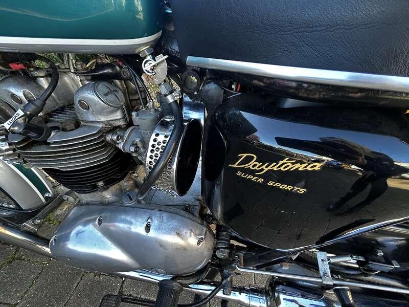 1967 Triumph T100R DAYTONA