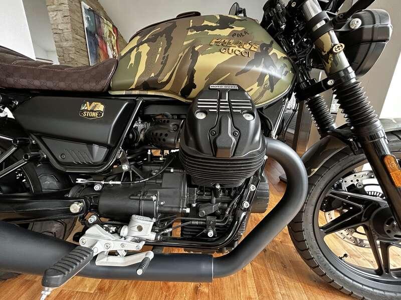 2023 Moto Guzzi V7 GUCCI PALACE