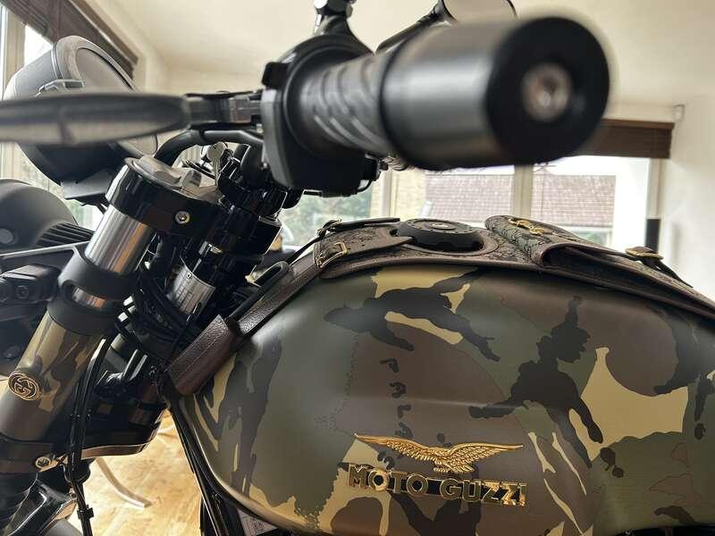 2023 Moto Guzzi V7 GUCCI PALACE