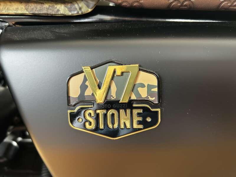 2023 Moto Guzzi V7 GUCCI PALACE