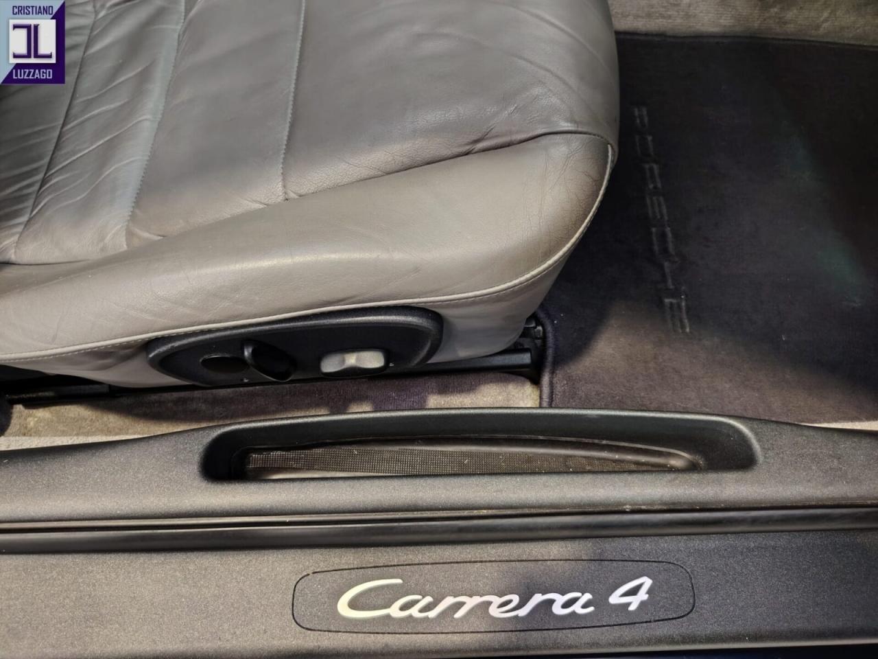 1998 Porsche 996 CARRERA 4