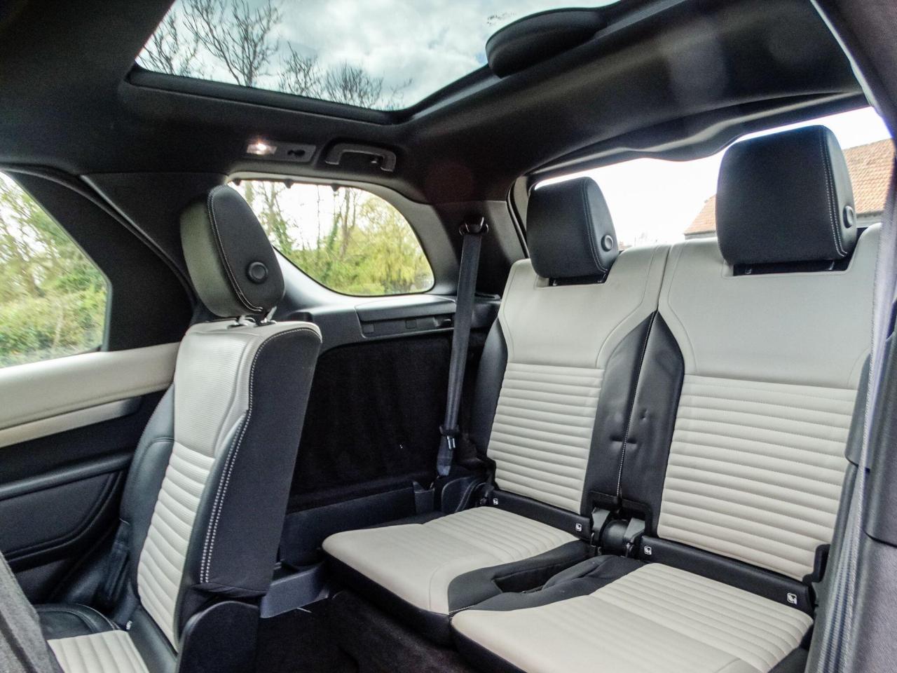 2021 Land Rover 3.0 D250 MHEV R-Dynamic S Auto 4WD Euro 6 (s/s) 5dr