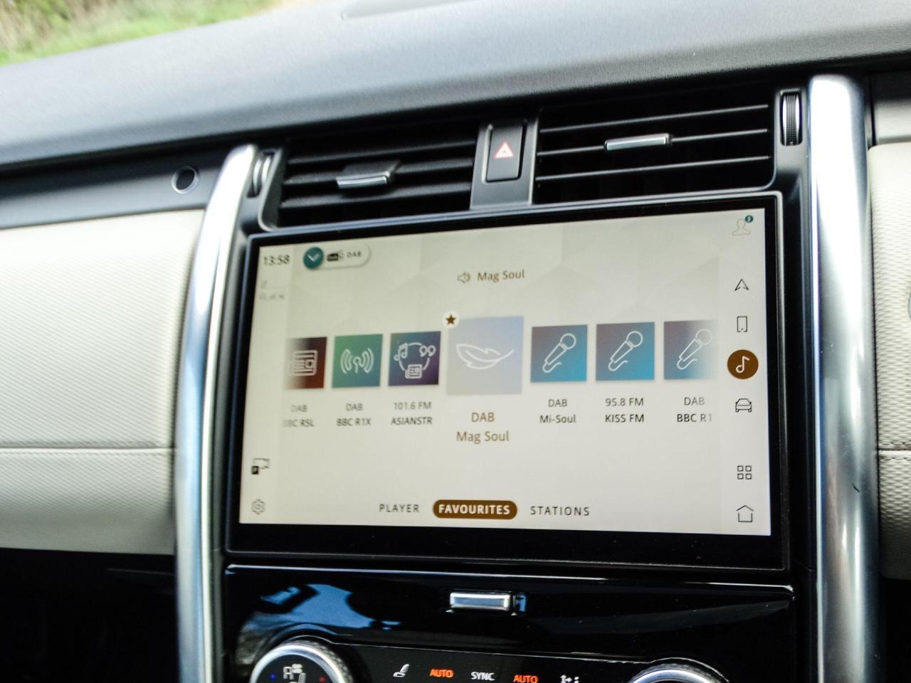 2021 Land Rover 3.0 D250 MHEV R-Dynamic S Auto 4WD Euro 6 (s/s) 5dr