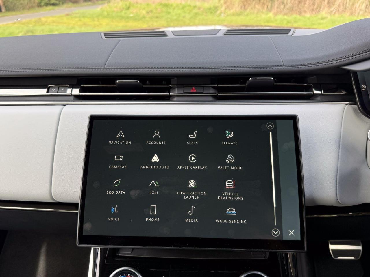 2023 Land Rover 3.0 D300 MHEV Dynamic SE Auto 4WD Euro 6 (s/s) 5dr