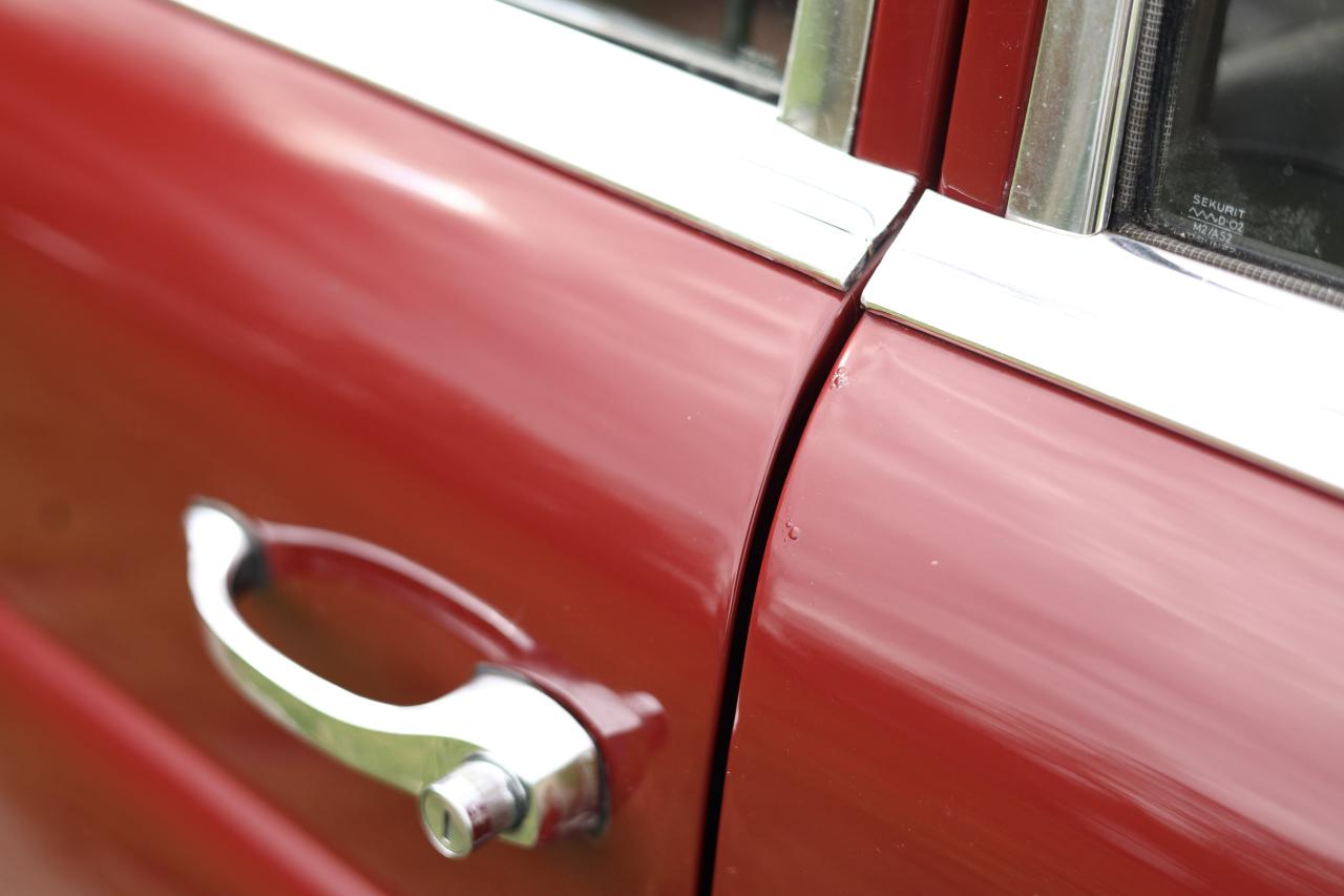 1967 Mercedes - Benz 220B Fintail