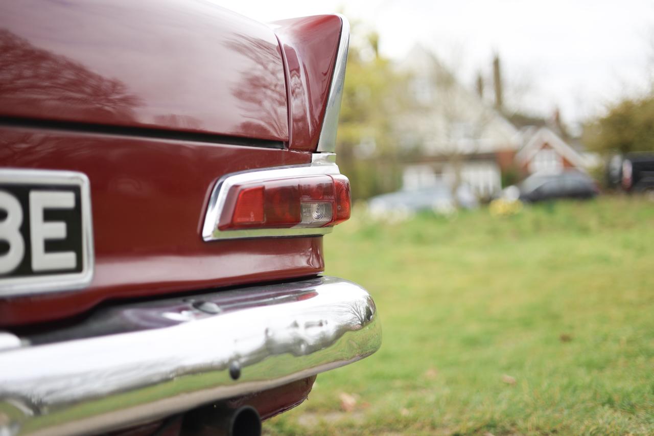1967 Mercedes - Benz 220B Fintail