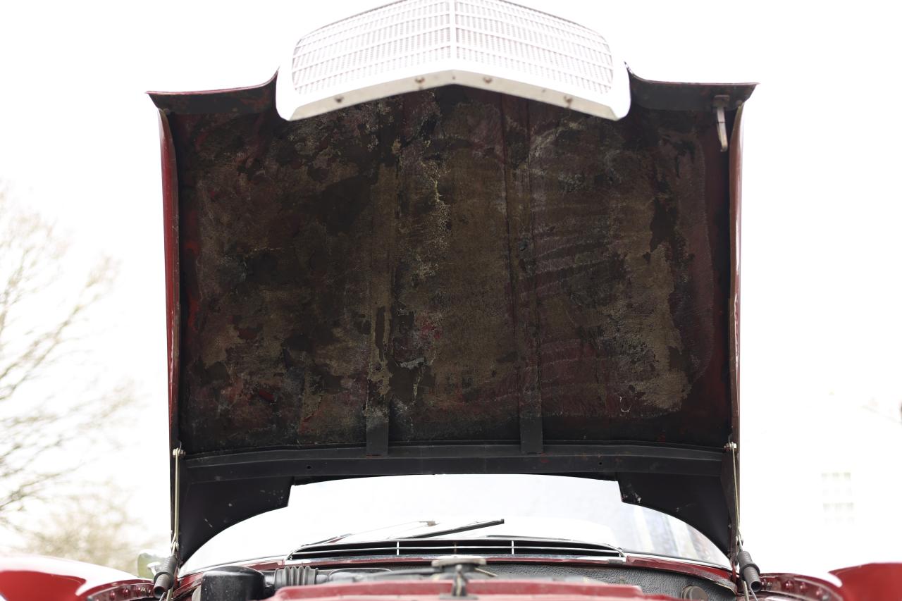 1967 Mercedes - Benz 220B Fintail