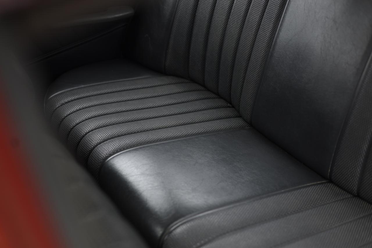 1967 Mercedes - Benz 220B Fintail