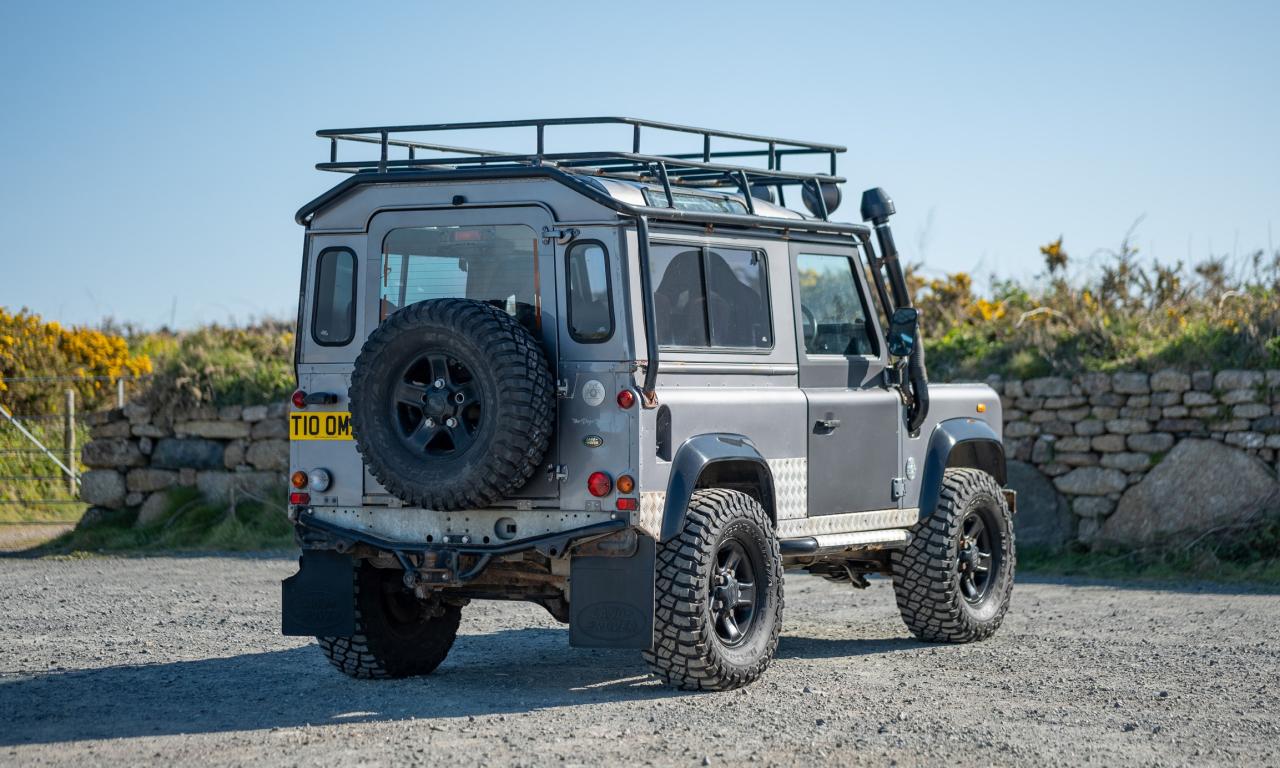 2001 Land Rover Defender 90 Tomb Raider