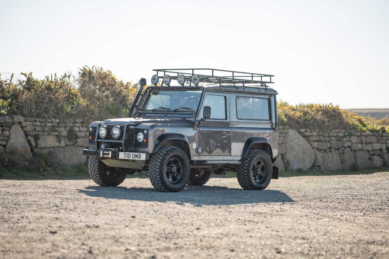 2001 Land Rover Defender 90 Tomb Raider