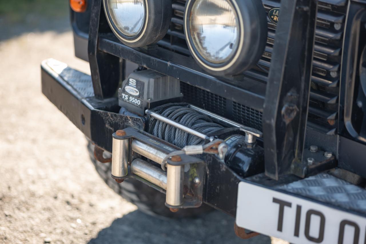 2001 Land Rover Defender 90 Tomb Raider