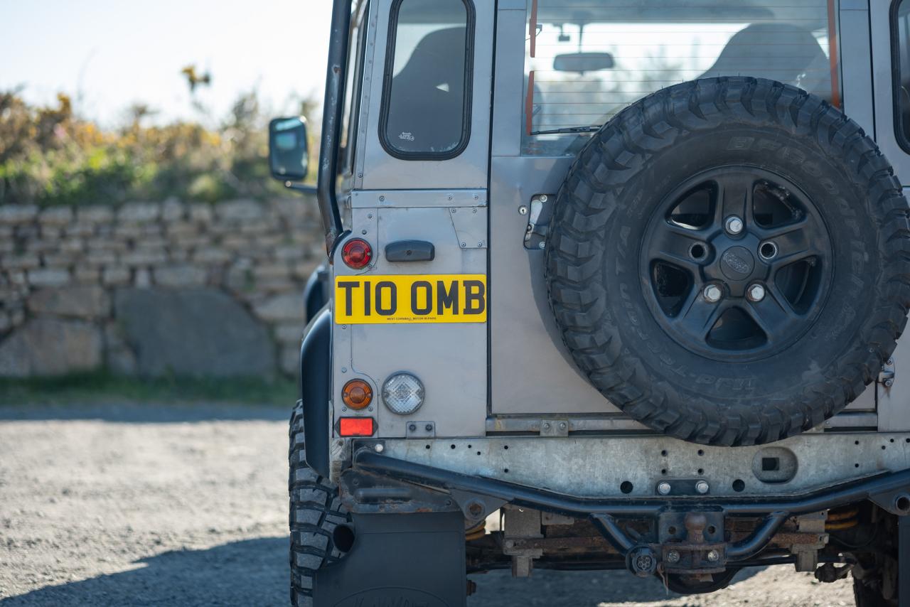 2001 Land Rover Defender 90 Tomb Raider