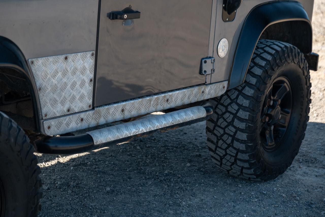 2001 Land Rover Defender 90 Tomb Raider
