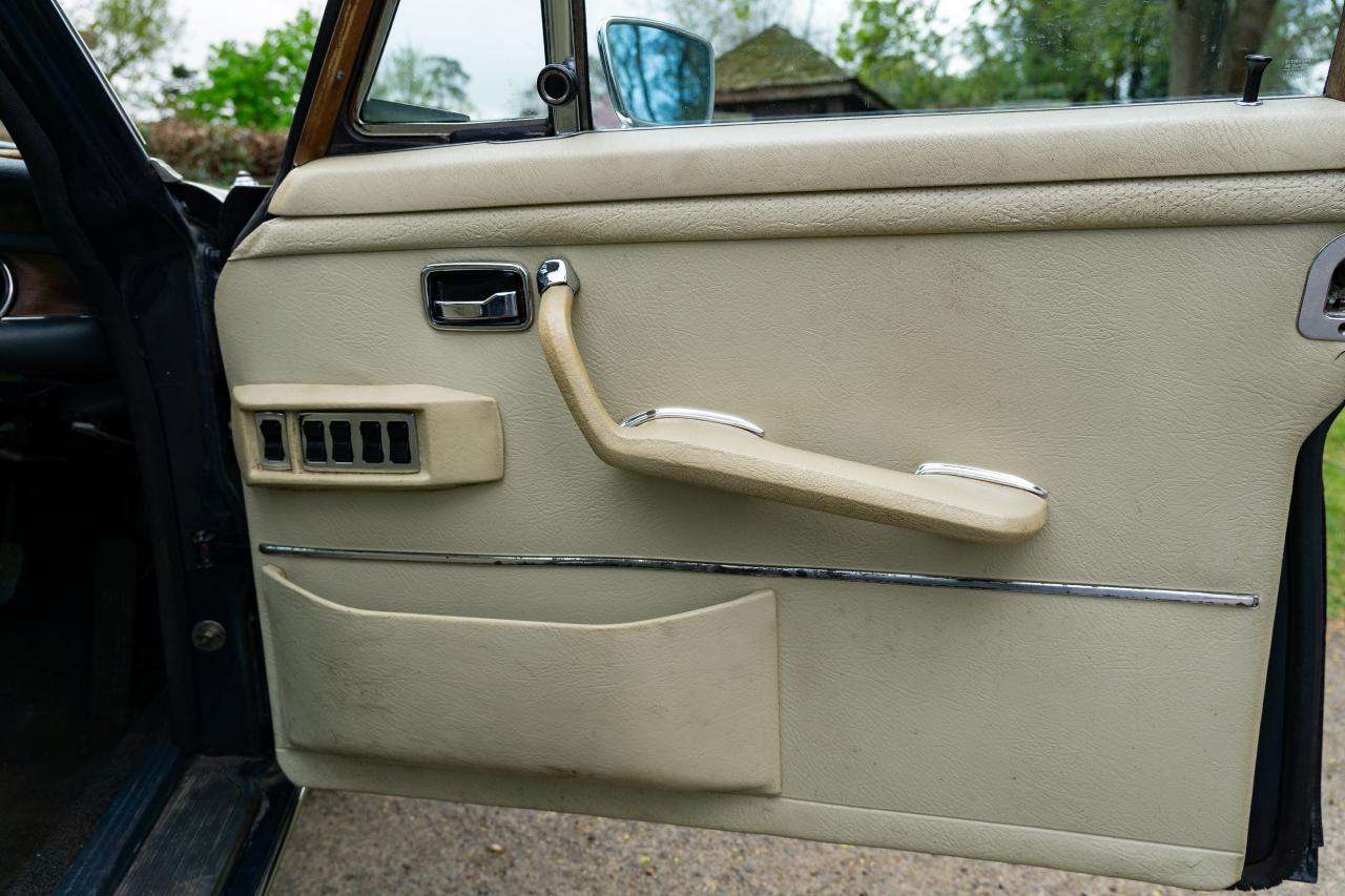 1968 Mercedes - Benz 280 SEL