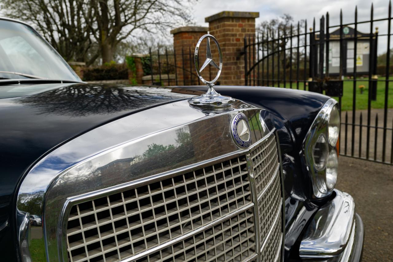 1968 Mercedes - Benz 280 SEL