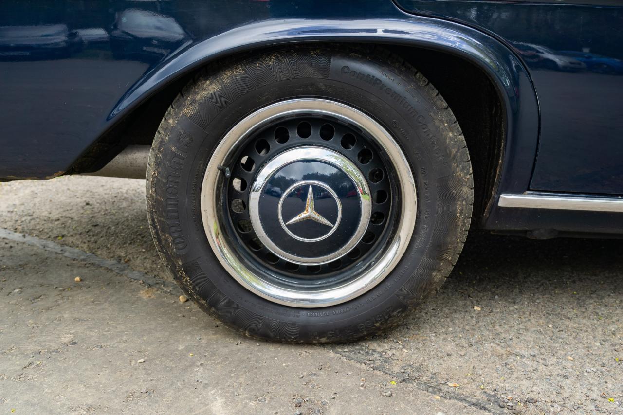 1968 Mercedes - Benz 280 SEL