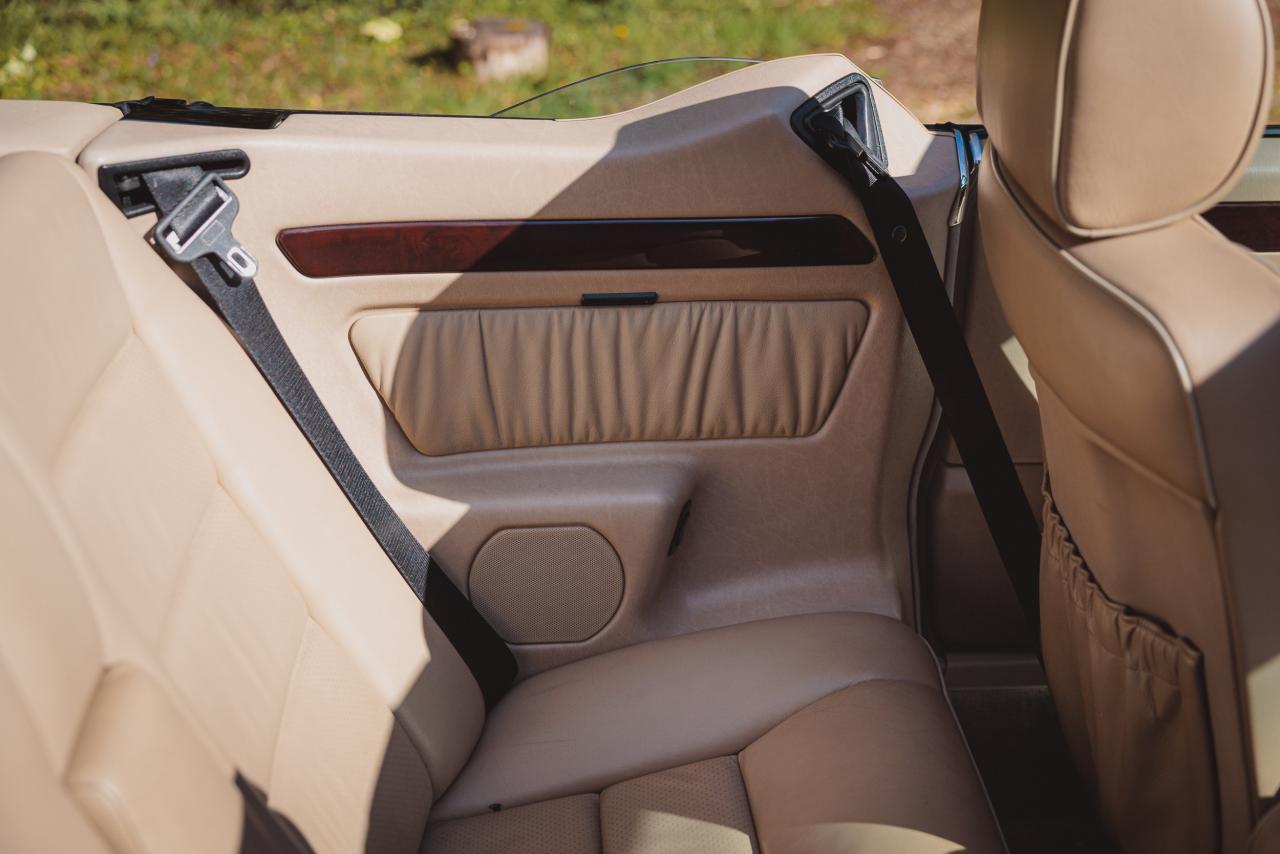 1995 Mercedes - Benz E220 Cabriolet