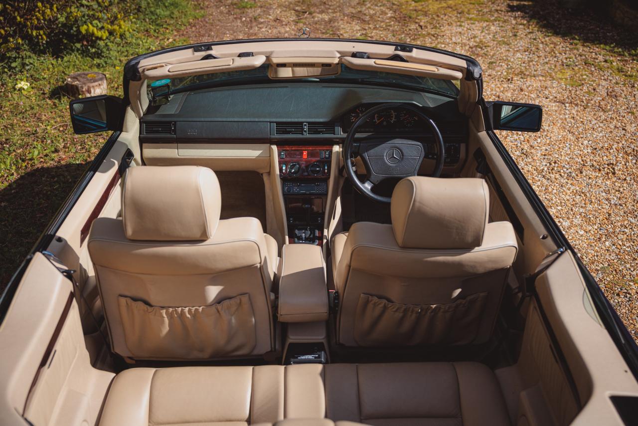 1995 Mercedes - Benz E220 Cabriolet