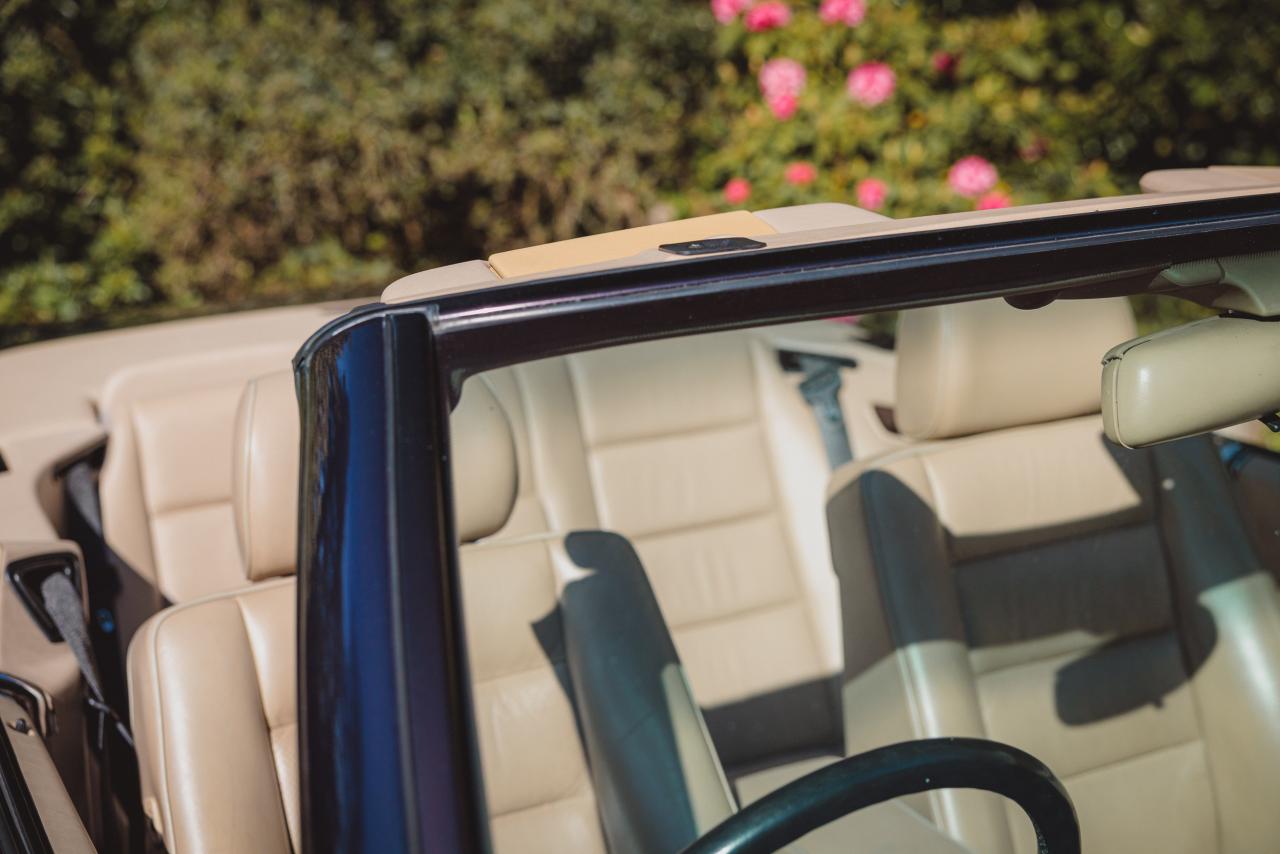 1995 Mercedes - Benz E220 Cabriolet