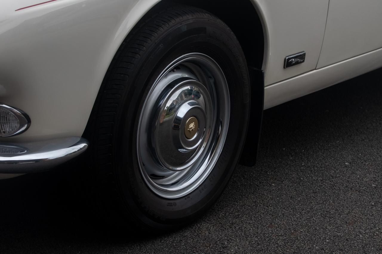 1972 Jaguar XJ6 Series I