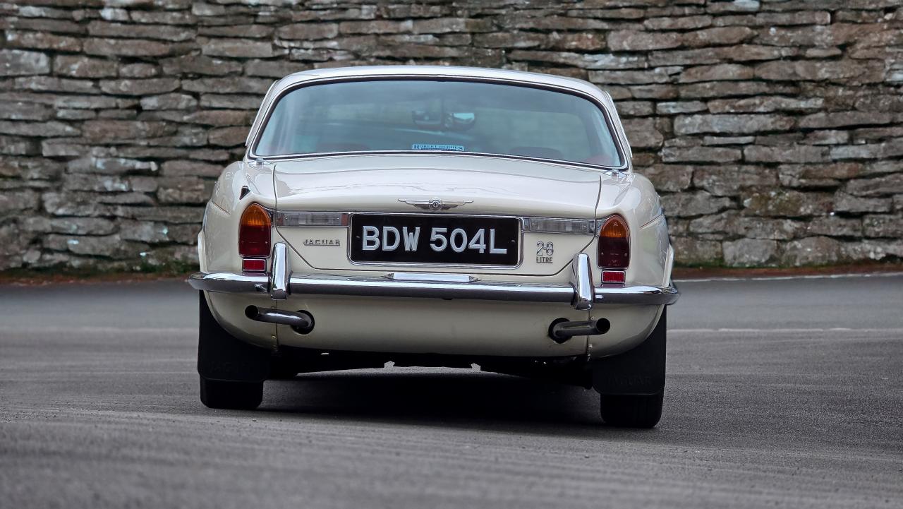 1972 Jaguar XJ6 Series I