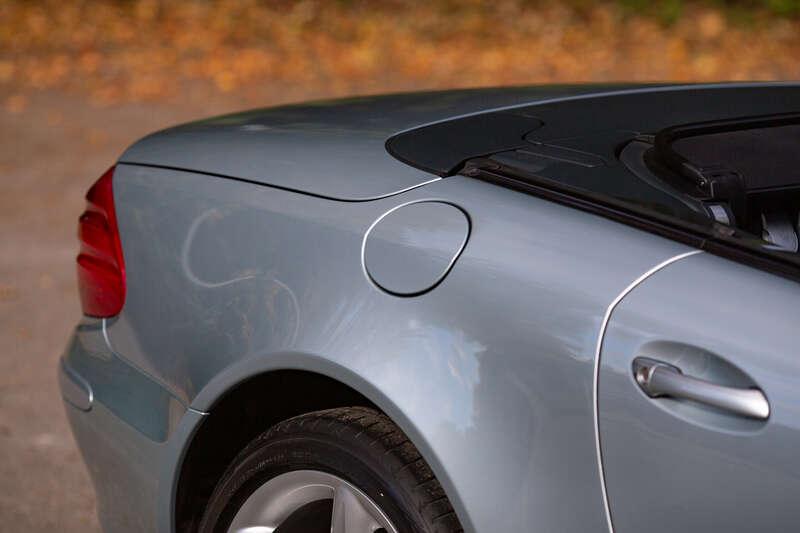 2003 Mercedes - Benz SL500 R230