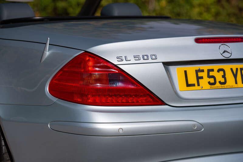 2003 Mercedes - Benz SL500 R230