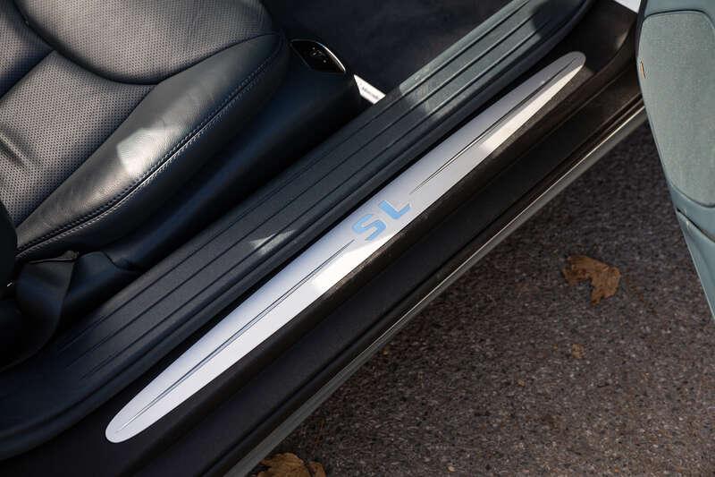 2003 Mercedes - Benz SL500 R230