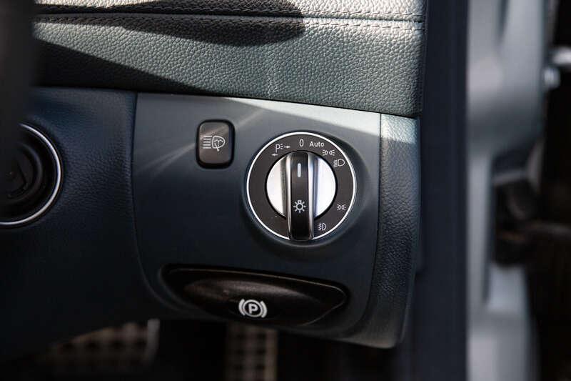 2003 Mercedes - Benz SL500 R230