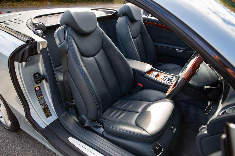 2003 Mercedes - Benz SL500 R230