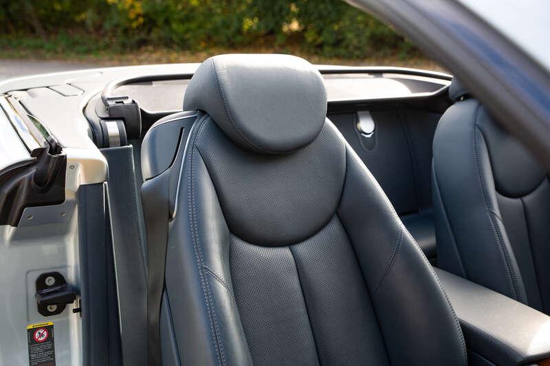 2003 Mercedes - Benz SL500 R230