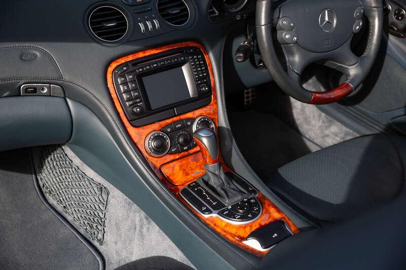 2003 Mercedes - Benz SL500 R230