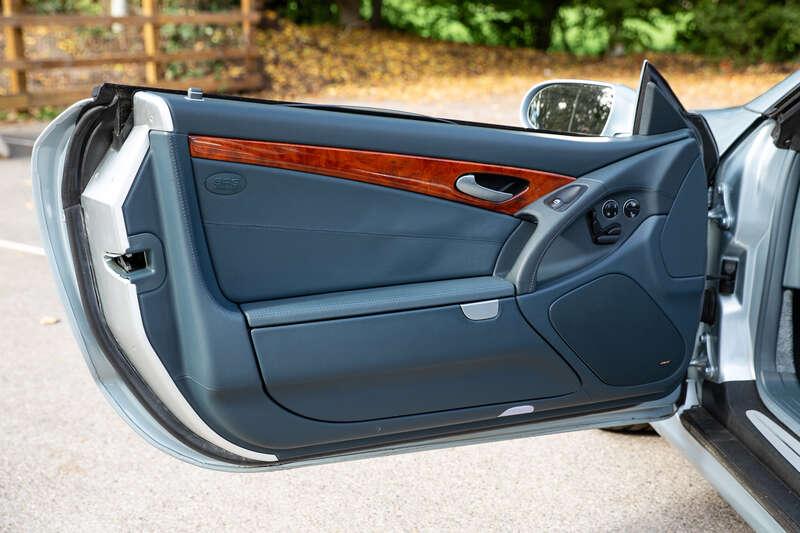 2003 Mercedes - Benz SL500 R230