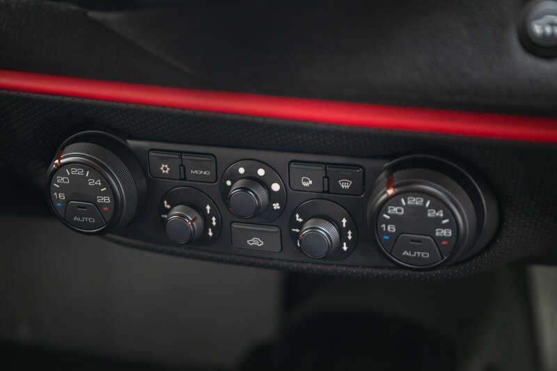 2020 Ferrari 488 PISTA PILOTI