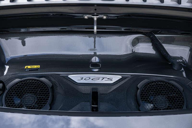 2022 Porsche 911 CARRERA GTS