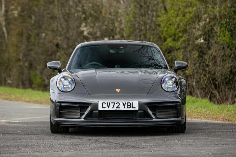 2022 Porsche 911 CARRERA GTS