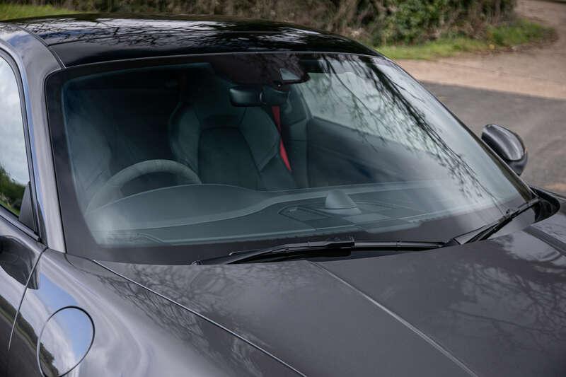 2022 Porsche 911 CARRERA GTS