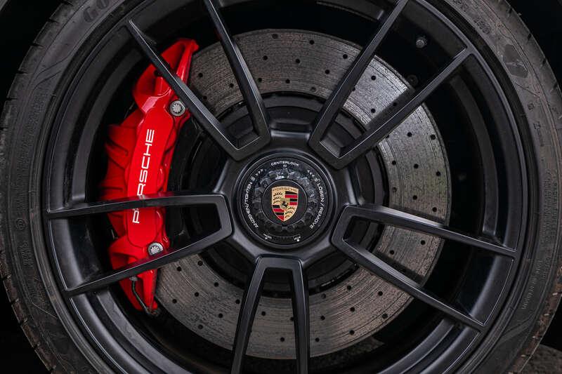 2022 Porsche 911 CARRERA GTS