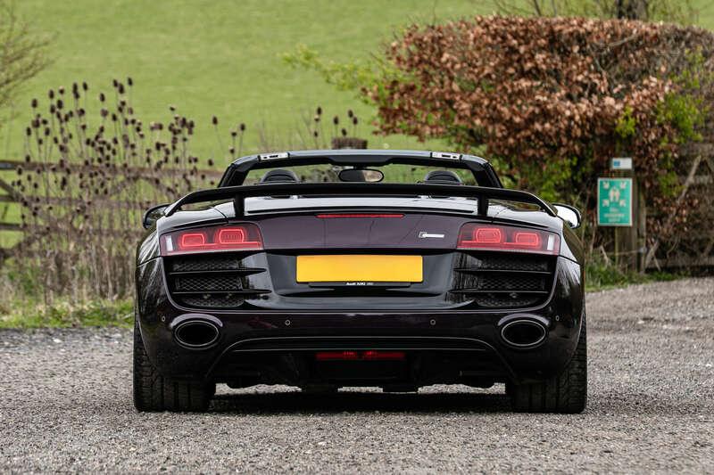 2011 Audi R8 SPYDER QUATTRO V10 MANUAL
