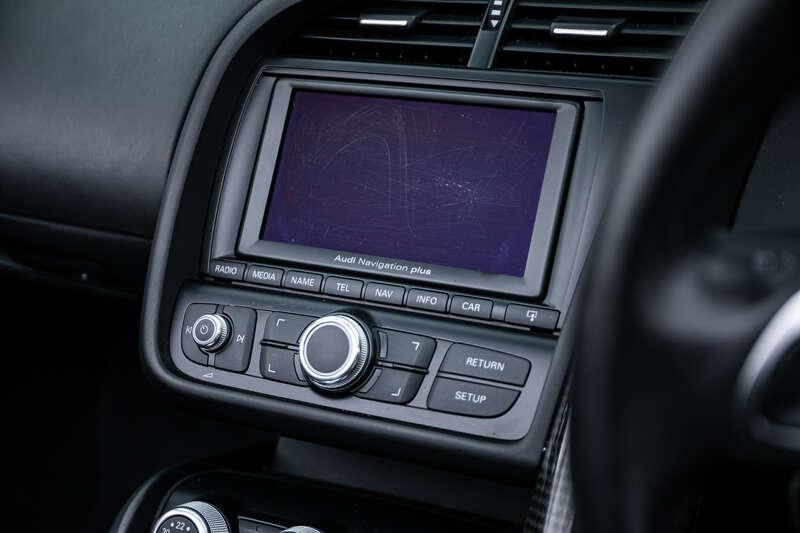 2011 Audi R8 SPYDER QUATTRO V10 MANUAL