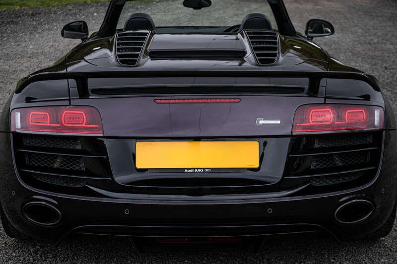 2011 Audi R8 SPYDER QUATTRO V10 MANUAL