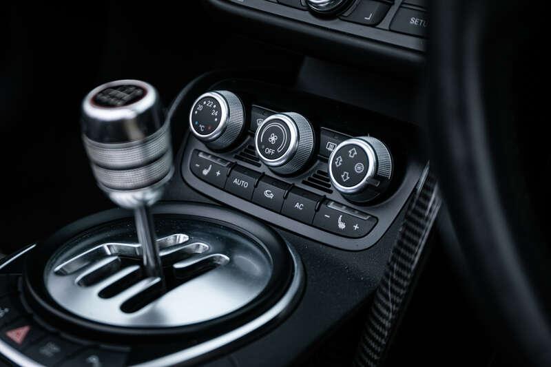 2011 Audi R8 SPYDER QUATTRO V10 MANUAL