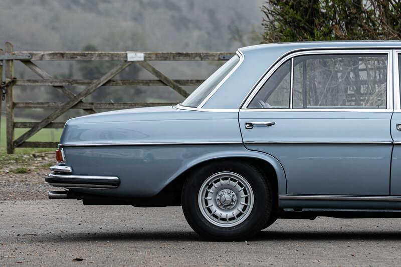 1971 Mercedes - Benz 300 SEL 6.3 RHD