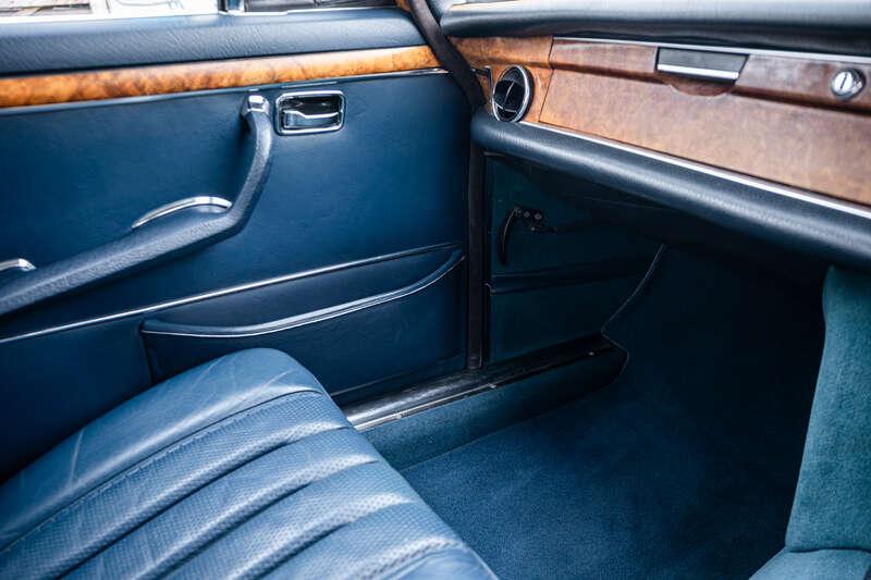 1971 Mercedes - Benz 300 SEL 6.3 RHD