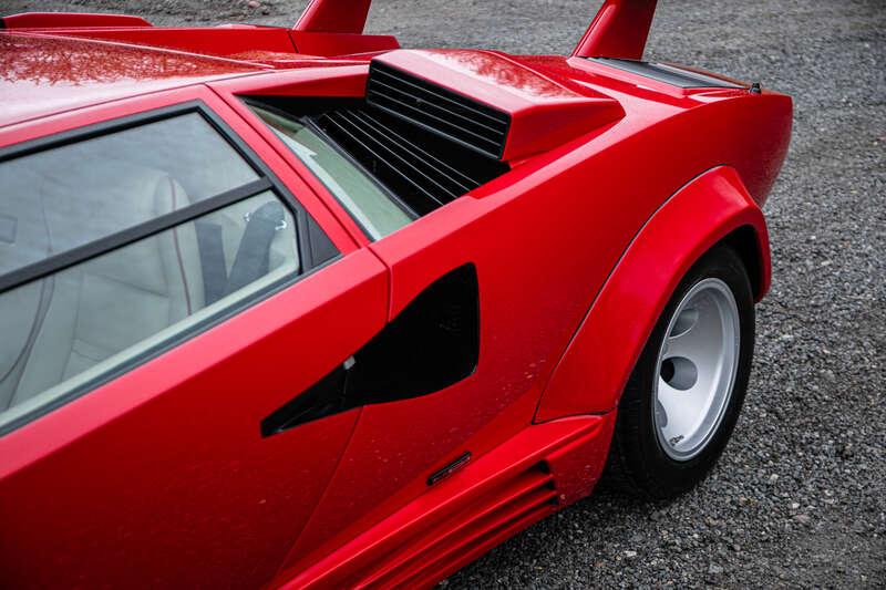 1988 Lamborghini COUNTACH 5000 QUATTROVALVOLE 88.5 UK RHD